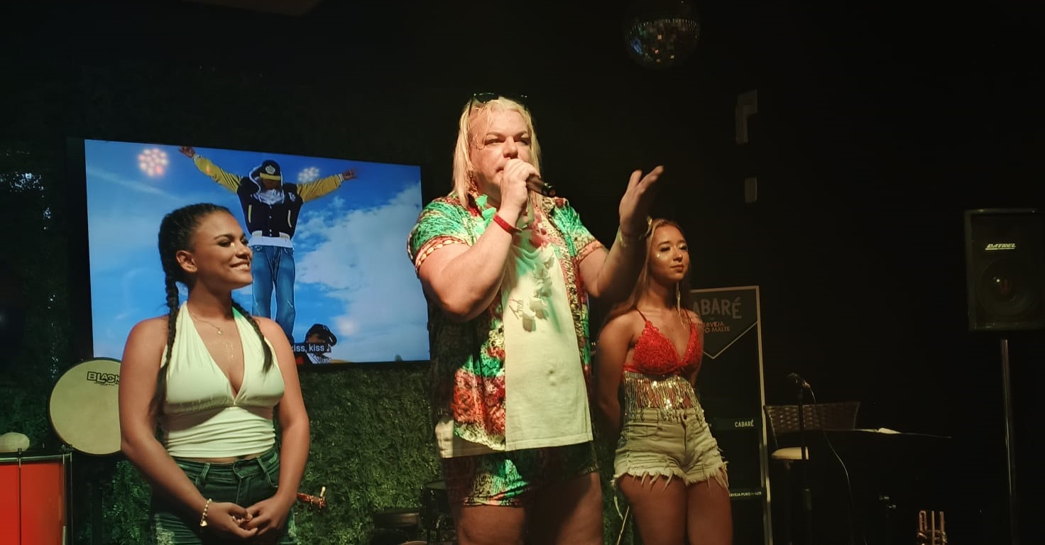 Bloco do Pijama elege duas rainhas para o Carnaval 2026 em Santos Dumont